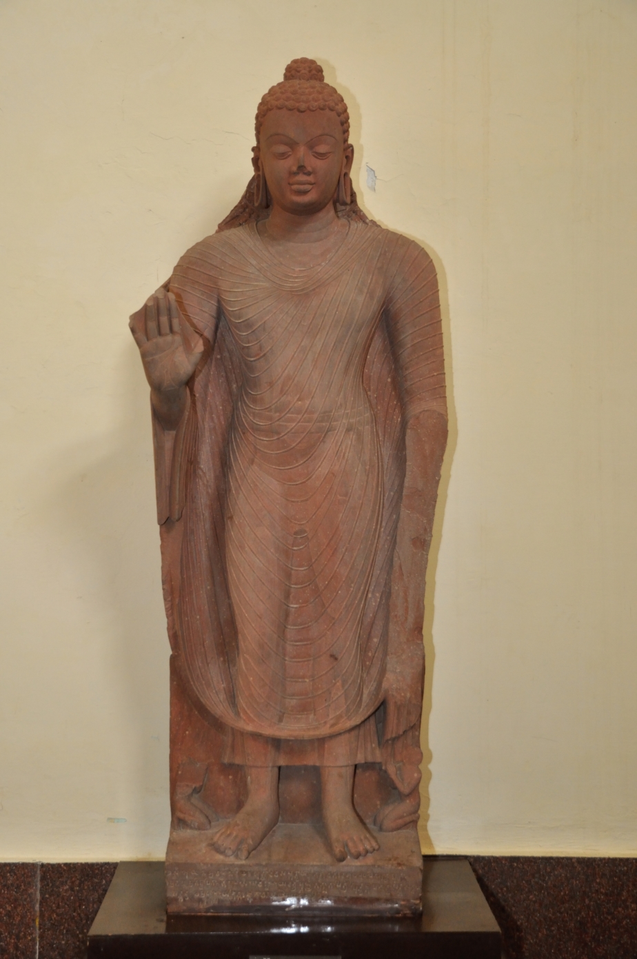 Kings and Commoners: Mobility and Identity in The Art of Early Mathura (2nd C. Bce – 5th C. Ce)