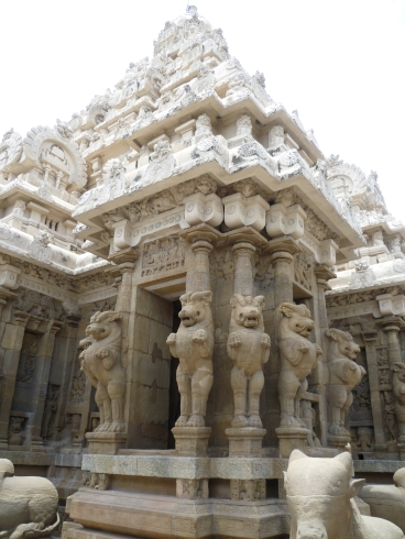 OPENING THE TEMPLE: MEANING IN MATERIAL FORM AT THE KAILASANATHA TEMPLE IN KANCHIPURAM